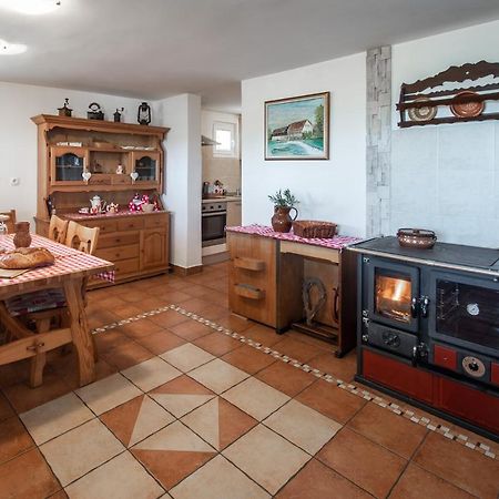 Zidanica Krstinc Villa Straza Luaran gambar