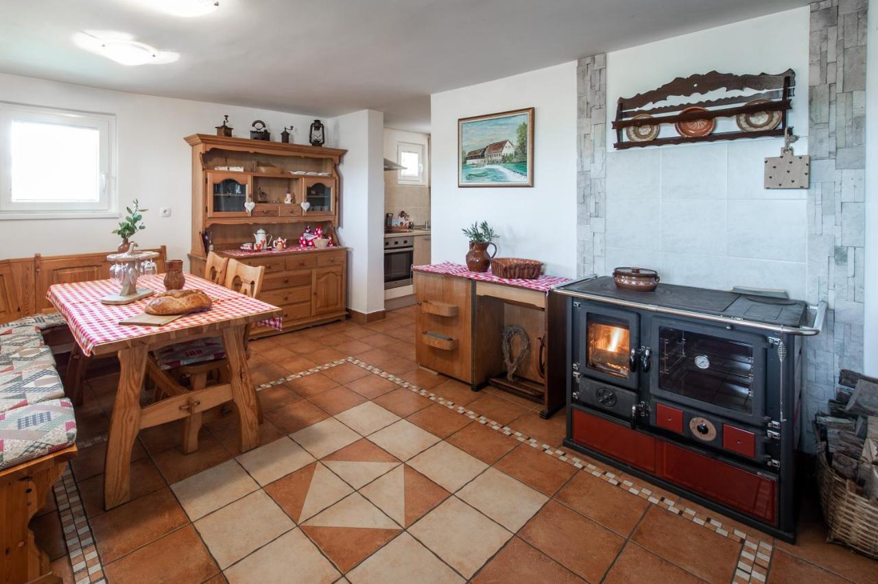 Zidanica Krstinc Villa Straza Luaran gambar